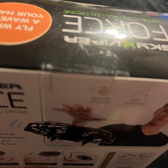 Sky Viper Force Hand Controlled Drone .No remote control Required. 1-Set. New - Picture 5 of 8